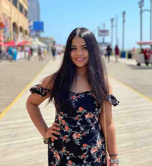 Charlotte, 24 ans