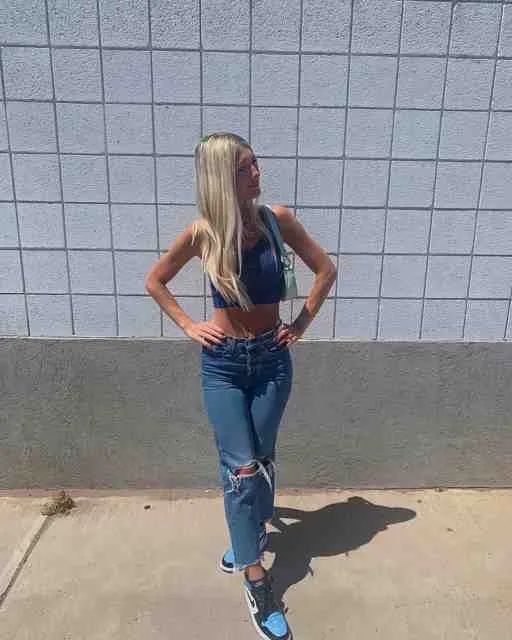 Charlotte, 24 ans