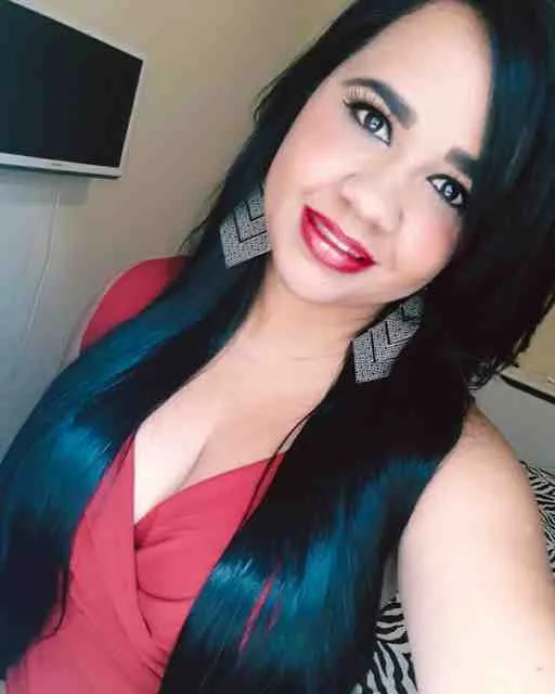 Cassandra, 44 ans